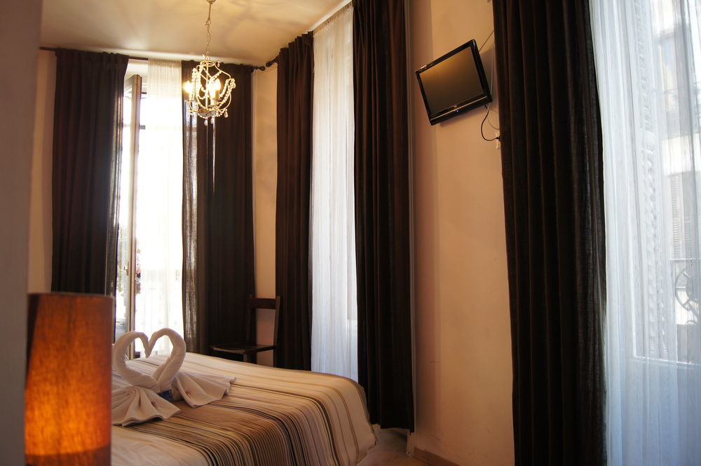 Hostal A Nuestra Senora De La Paloma Madrid Extérieur photo